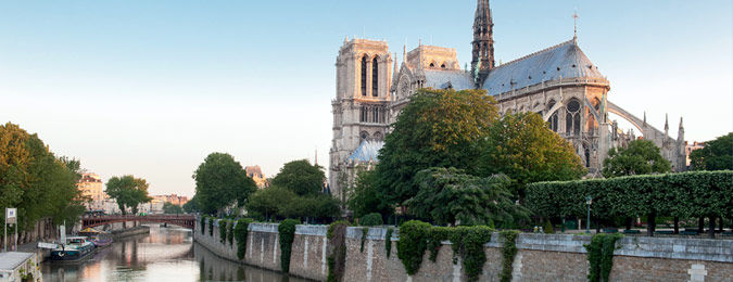 Notre Dame de Paris - Bord de Seine France