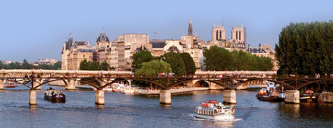 Vue de l'île Saint Louis à Paris, ponts, Seine et Notre Dame de Paris