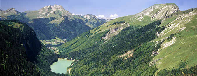 Lac de haute montagne à Morzine Avoriaz