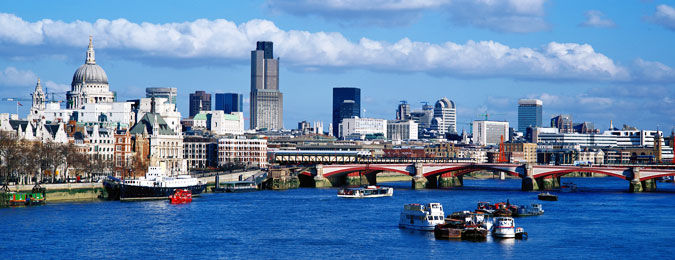 La city, vue de Londres par la Tamise