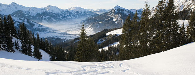 Hautes Alpes, poudreuse et traces de ski