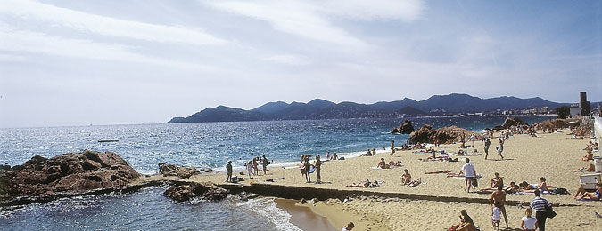 La plage de Cannes sur la Côte d'Azur