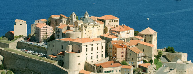 La ville de Calvi en Corse