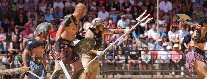 Combat de gladiateurs au Puy du Fou