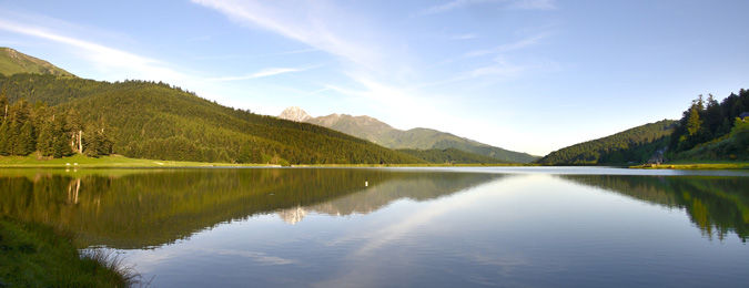 Le lac de Peyrelade à La Mongie