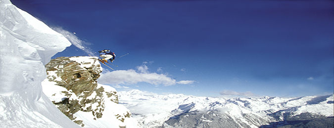 Chaîne des Alpes en Savoie + Mont Blanc durant l'hiver