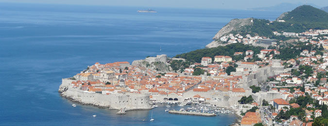 Le port de Dubrovnik en Croatie