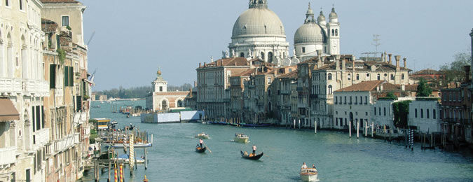 Le Grand Canal à Venise en Italie