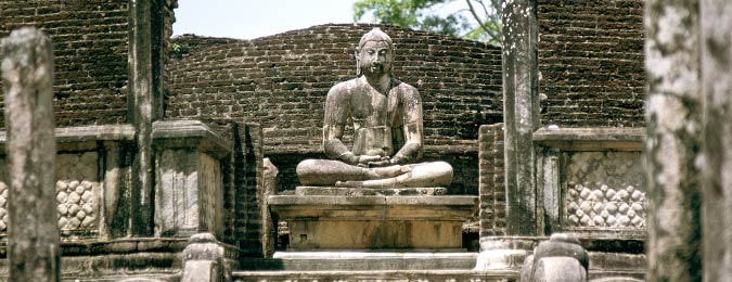 Stupa bouddhiste à Polonnaruwa